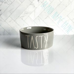 Rae Dunn ‘Tasty’ Pet Bowl (Gray)